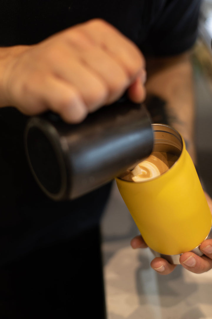 The Easiest Way To Remove Stains From Your Coffee Cup and Silicone Lid Naturally
